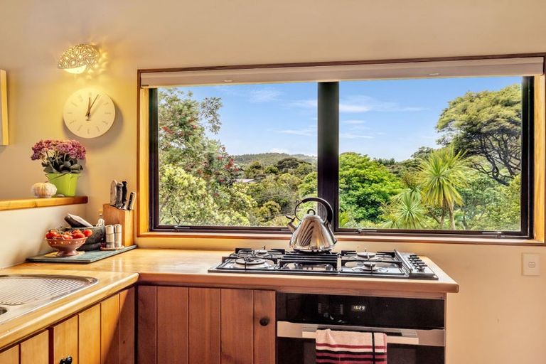 Photo of property in 117 Seaview Road, Piha, New Lynn, 0772