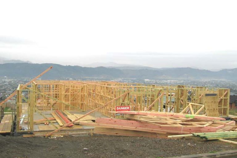Photo of property in 17 James Nairn Grove, Riverstone Terraces, Upper Hutt, 5018