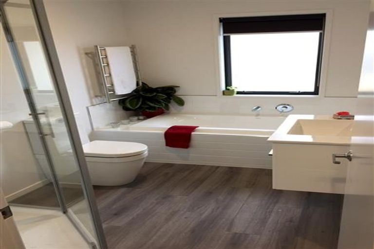 Photo of property in 12 Weruweru Street, Marshland, Christchurch, 8083