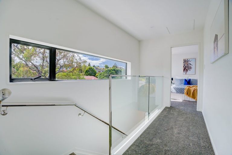 Photo of property in 1/12 South Pacific Place, Henderson, Auckland, 0612