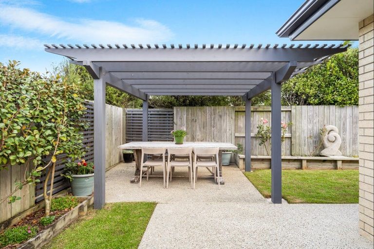 Photo of property in 20 Kokihi Lane, Snells Beach, 0920