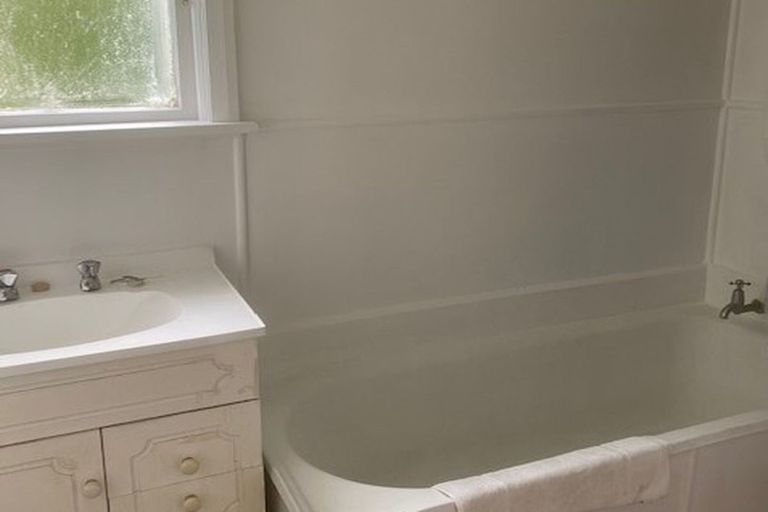 Photo of property in 34 Roseness Street, Palmerston, 9430