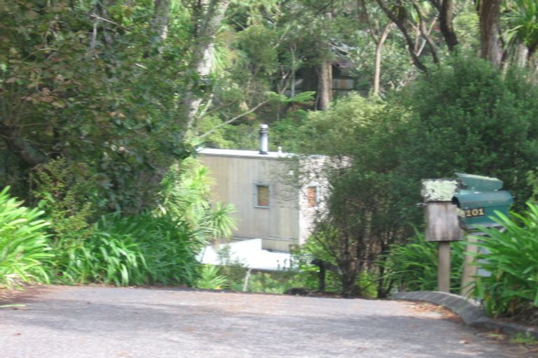 Photo of property in 103 Takahe Road, Titirangi, Auckland, 0604