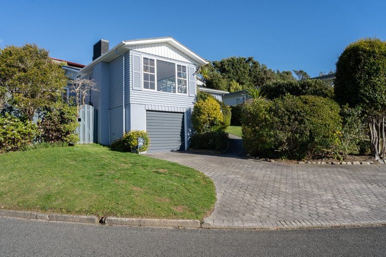 Photo of property in 10 Chorley Grove, Churton Park, Wellington, 6037
