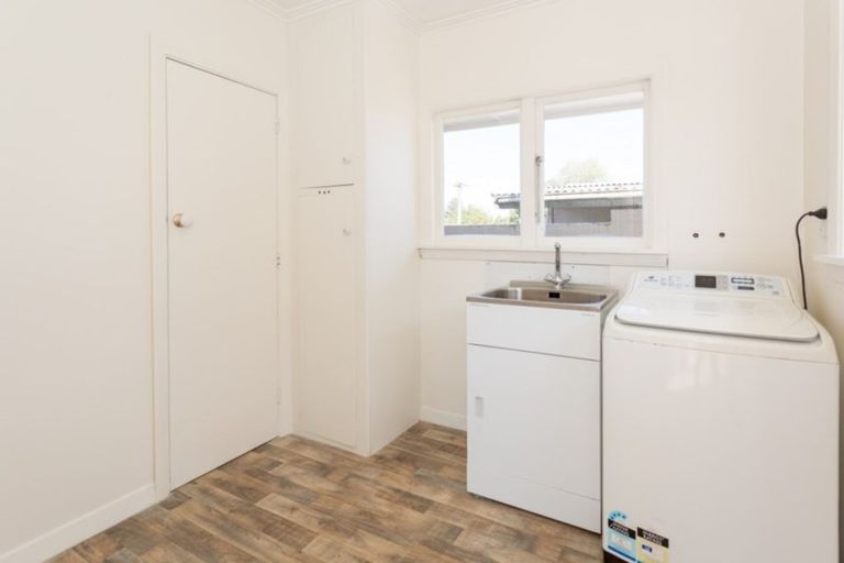 Photo of property in 1 Chilton Drive, Mairehau, Christchurch, 8052