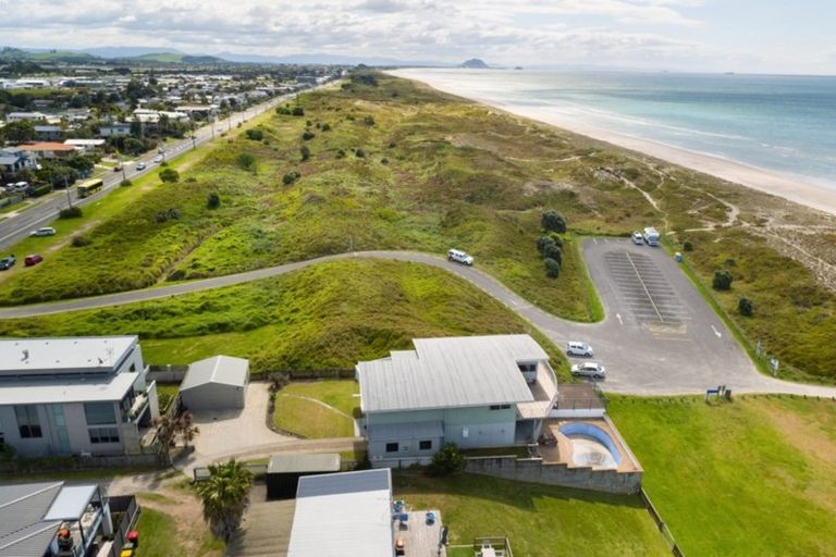 Photo of property in 1011 Papamoa Beach Road, Papamoa Beach, Papamoa, 3118