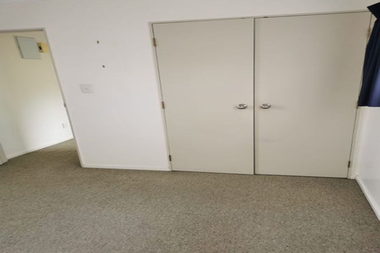 Photo of property in 70 Sturges Road, Henderson, Auckland, 0612