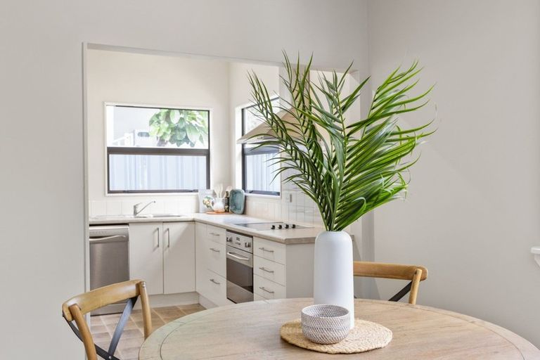 Photo of property in 153 Milton Road, Bluff Hill, Napier, 4110