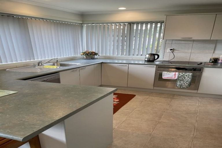 Photo of property in 20 Starlight Cove, Hobsonville, Auckland, 0618