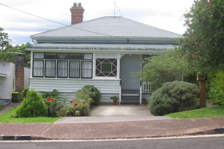 Photo of property in 20 Saint Leonards Road, Devonport, Auckland, 0624