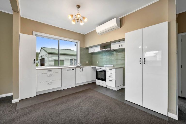 Photo of property in 68 Conway Road, Eltham, 4322