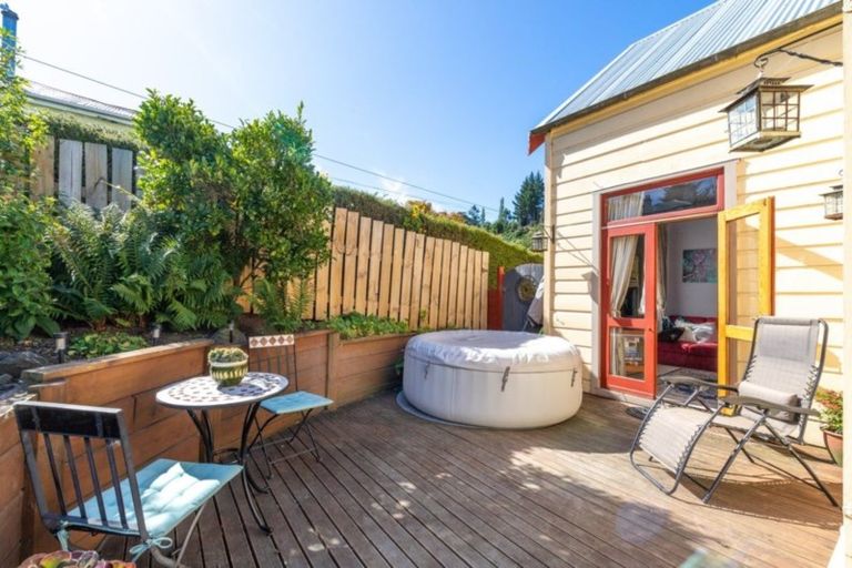 Photo of property in 128 Glen Road, The Glen, Dunedin, 9011