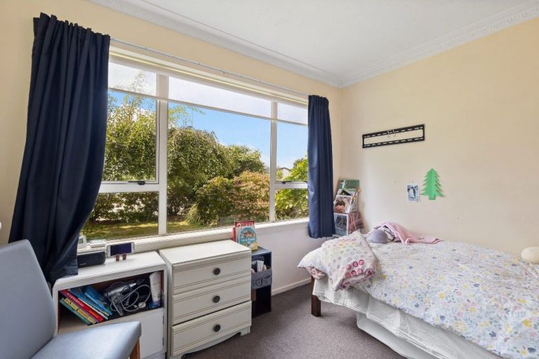 Photo of property in 16 Dunstan Crescent, Hornby, Christchurch, 8042