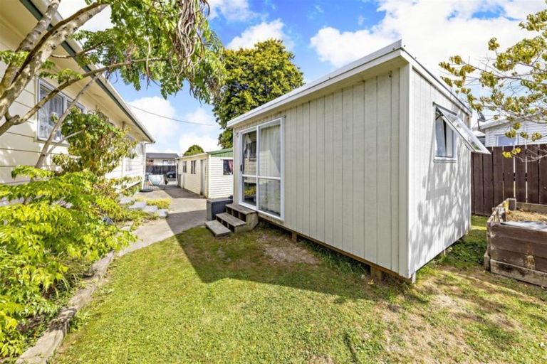 Photo of property in 13 Tilbrook Place, Papakura, 2110