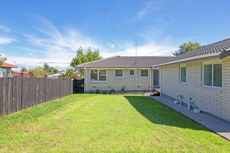 Photo of property in 9 Vanbrugh Place, Bucklands Beach, Auckland, 2014