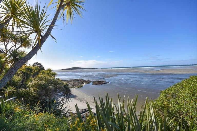 Photo of property in 1359 Taieri Mouth Road, Taieri Mouth, Brighton, 9091