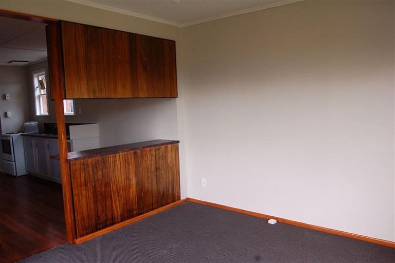 Photo of property in 3 Shearer Crescent, Naenae, Lower Hutt, 5011