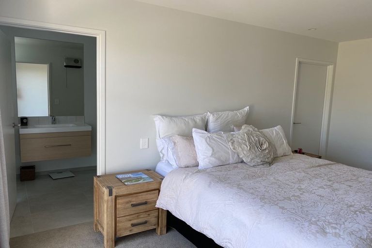 Photo of property in 92 Whakaturou Crescent, Pyes Pa, Tauranga, 3112