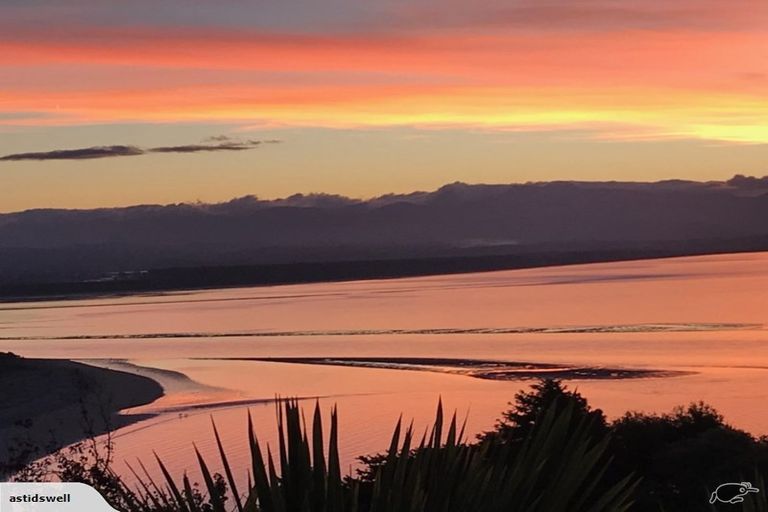 Photo of property in 16 Moncrieff Avenue, Britannia Heights, Nelson, 7010