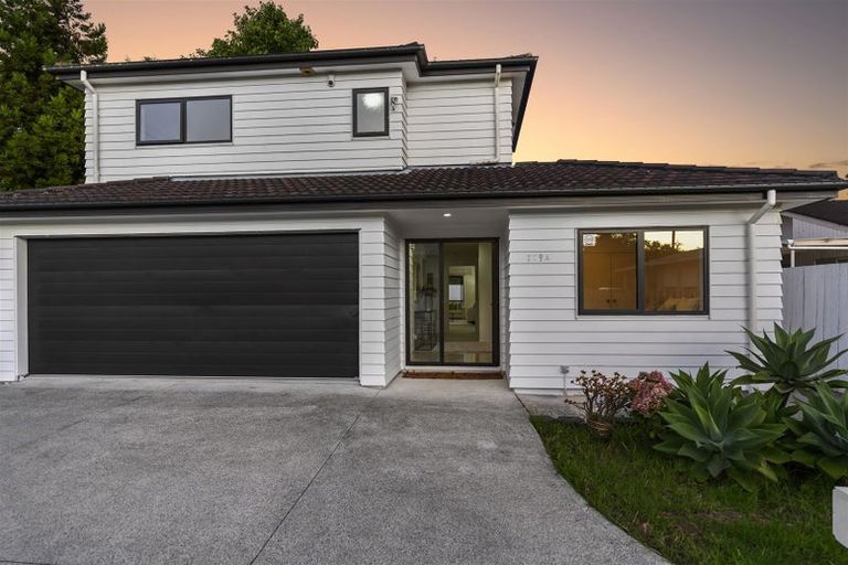 Photo of property in 209a Forrest Hill Road, Forrest Hill, Auckland, 0620
