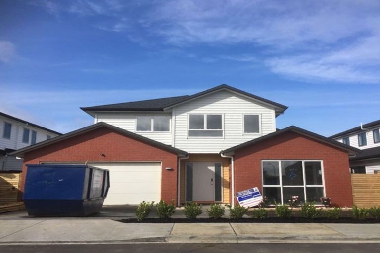 Photo of property in 6 Rauaruhe Road, Karaka, Papakura, 2113