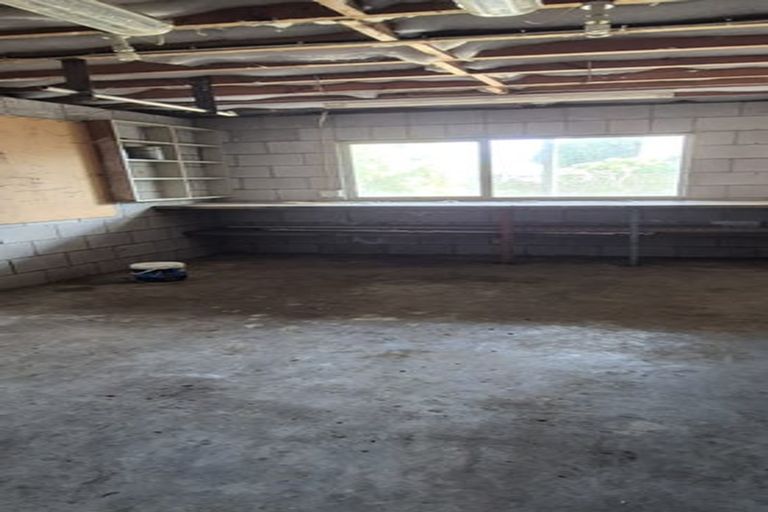 Photo of property in 1 Koromiko Place, Waiuku, 2123