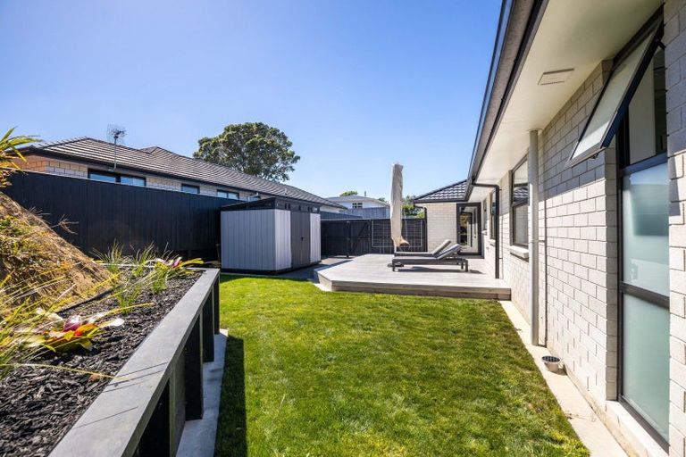 Photo of property in 10 Pa Tuna Lane, Hurdon, New Plymouth, 4310