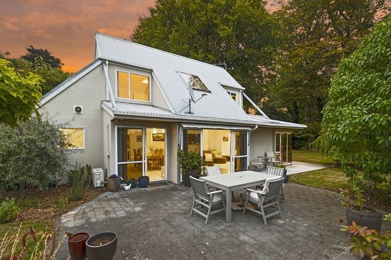 Photo of property in 2a Cephas Close, Sockburn, Christchurch, 8042