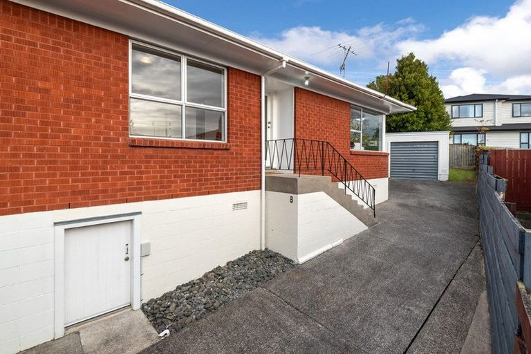 Photo of property in 2/110 Hillside Road, Glenfield, Auckland, 0627