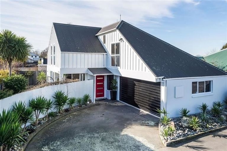 Photo of property in 1a Dulles Place, Papanui, Christchurch, 8053
