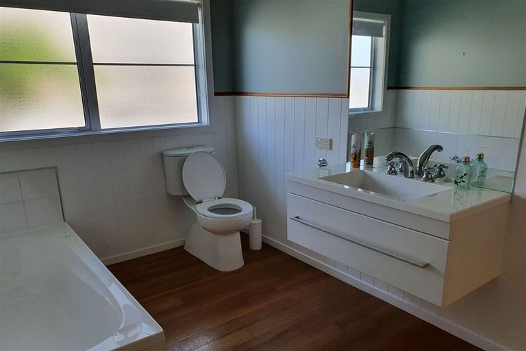 Photo of property in 12 St Johns Heights, Otamatea, Whanganui, 4500