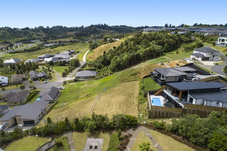 Photo of property in 23 Caldera Crescent, Pyes Pa, Tauranga, 3112