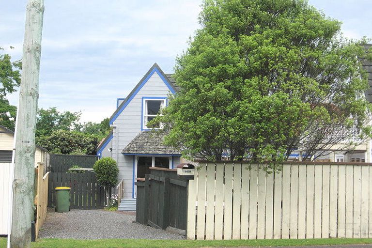 Photo of property in 136b Victoria Street, Cambridge, 3434