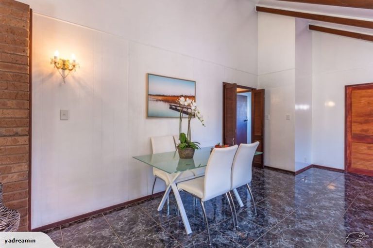 Photo of property in 1/16 Frank Evans Place, Henderson, Auckland, 0610