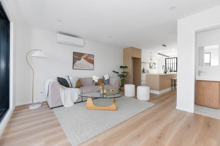 Photo of property in 2 Choice Avenue, Henderson, Auckland, 0612