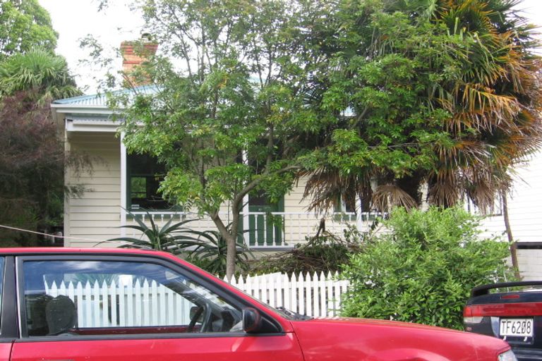 Photo of property in 20 Fourth Avenue, Kingsland, Auckland, 1021
