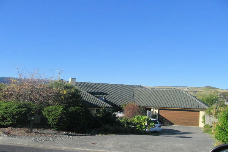 Photo of property in 14 Petrel Lane, Whitby, Porirua, 5024