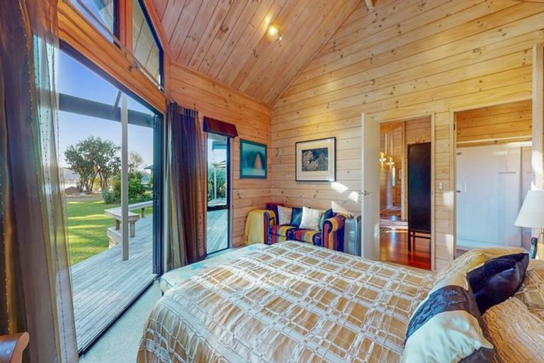 Photo of property in 79 Tangiteroria Lane, Pauanui, Hikuai, 3579