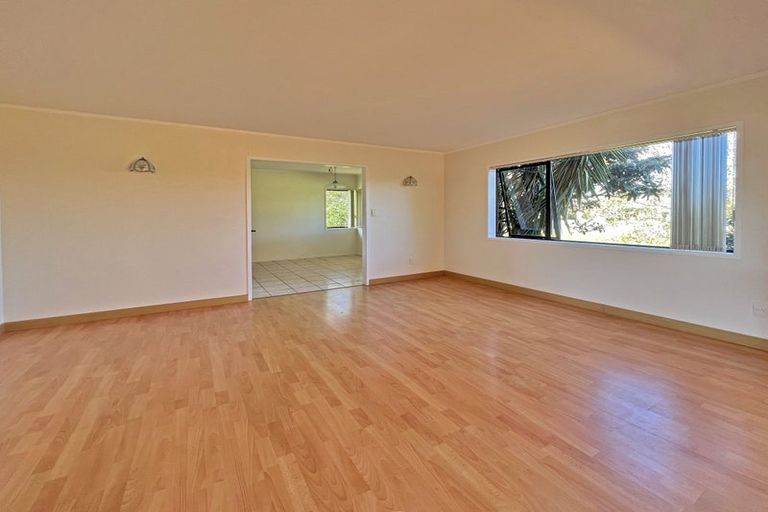 Photo of property in 20b Kallaroo Place, Botany Downs, Auckland, 2010