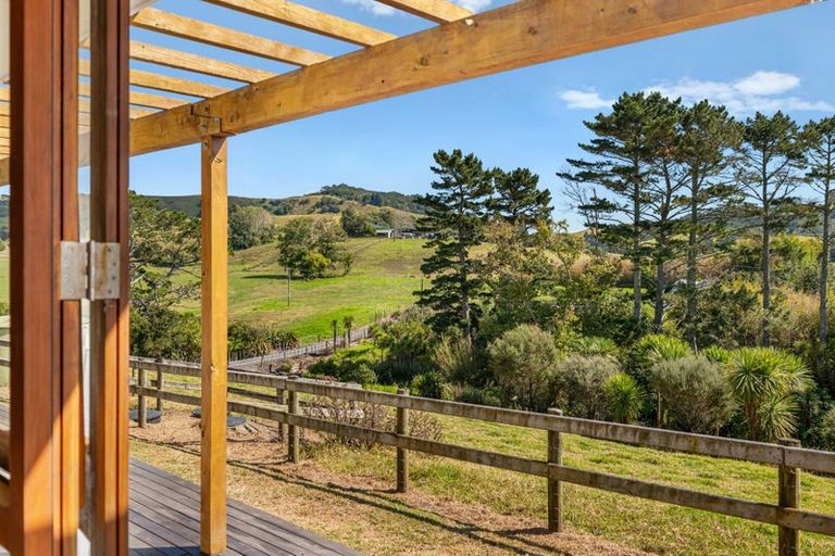Photo of property in 117 Worrall Road, Kumeu, 0891
