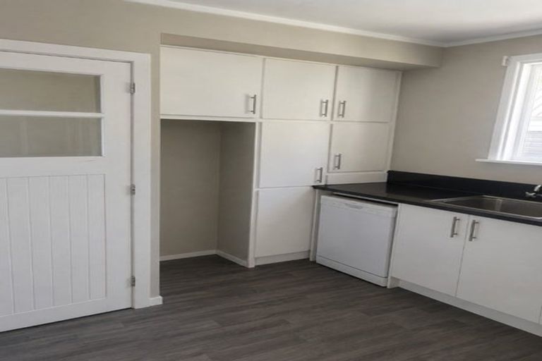 Photo of property in 6 Hanrahan Street, Upper Riccarton, Christchurch, 8041