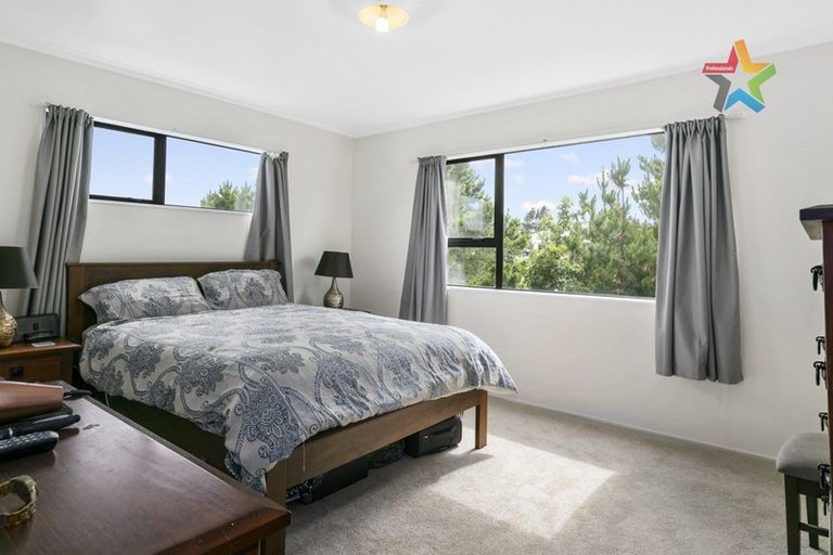 Photo of property in 6a Mossburn Grove, Kelson, Lower Hutt, 5010