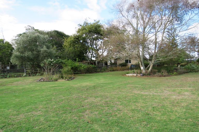 Photo of property in 1218 Great South Road, Runciman, Drury, 2578