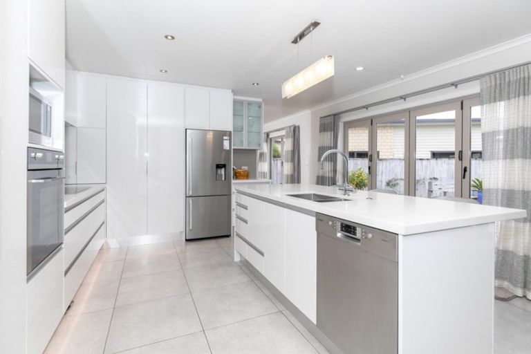 Photo of property in 2 Peninsula Point, Huntington, Hamilton, 3210