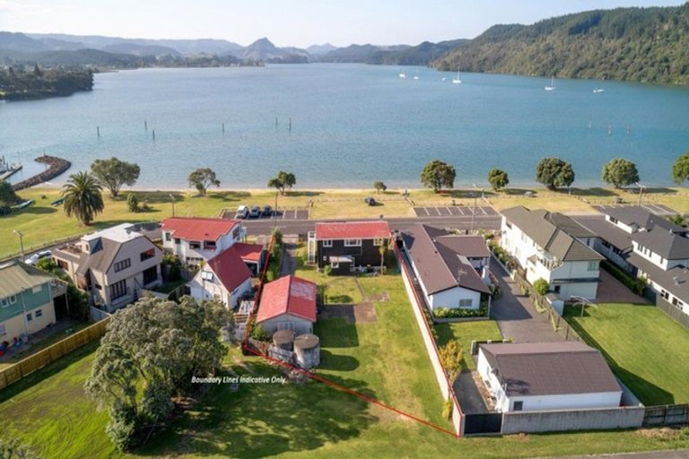Photo of property in 611 Beach Road, Whangamata, 3620