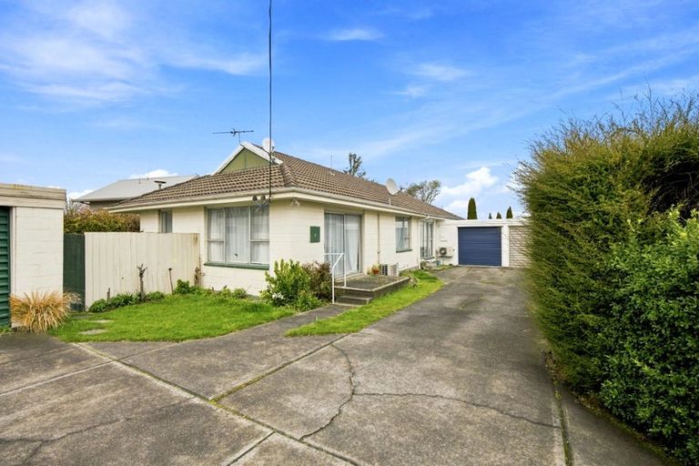 Photo of property in 4/93a Middlepark Road, Sockburn, Christchurch, 8042