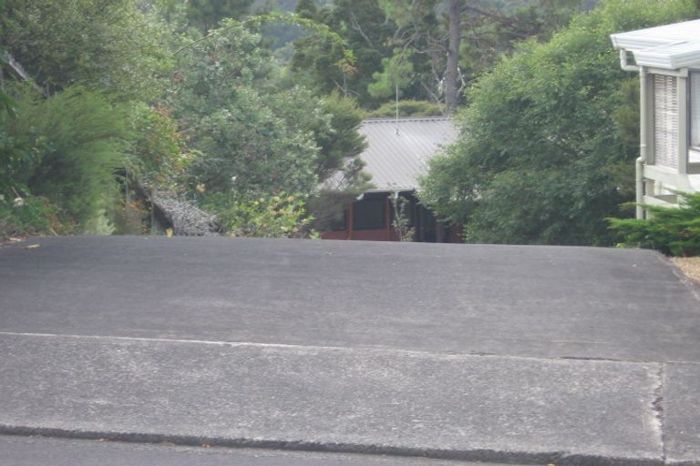 Photo of property in 8 Randal Place, Bayview, Auckland, 0629