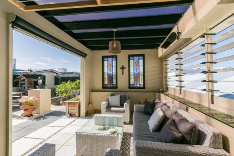 Photo of property in 153 Emerson Street, Napier South, Napier, 4110