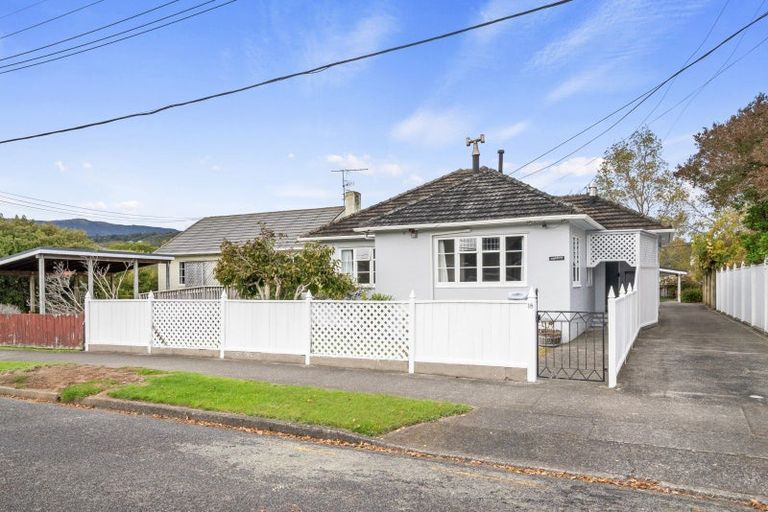 Photo of property in 18 Mcparland Street, Ebdentown, Upper Hutt, 5018