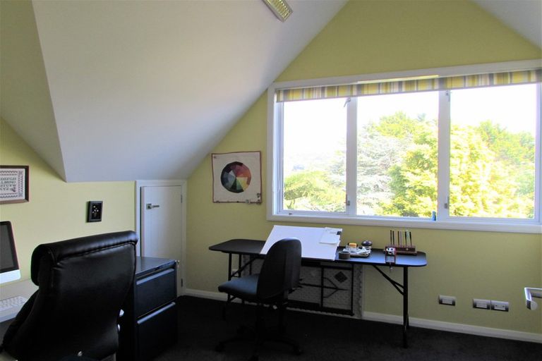 Photo of property in 18 Middleton Road, Johnsonville, Wellington, 6037